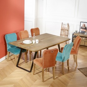 The HECTOR Dining Table